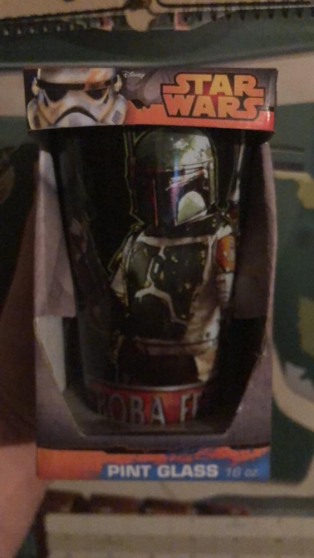 Star Wars Boba Fett 24 oz. Plastic Cold Cup with Lid and Topper Straw